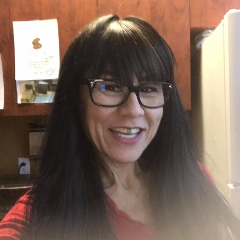 Meet your Posher, Raquel
